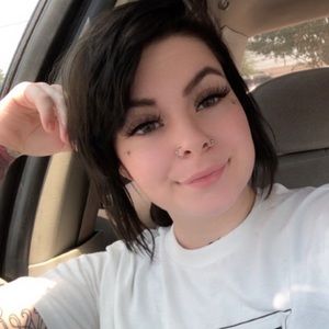 Meet your Posher, Candice